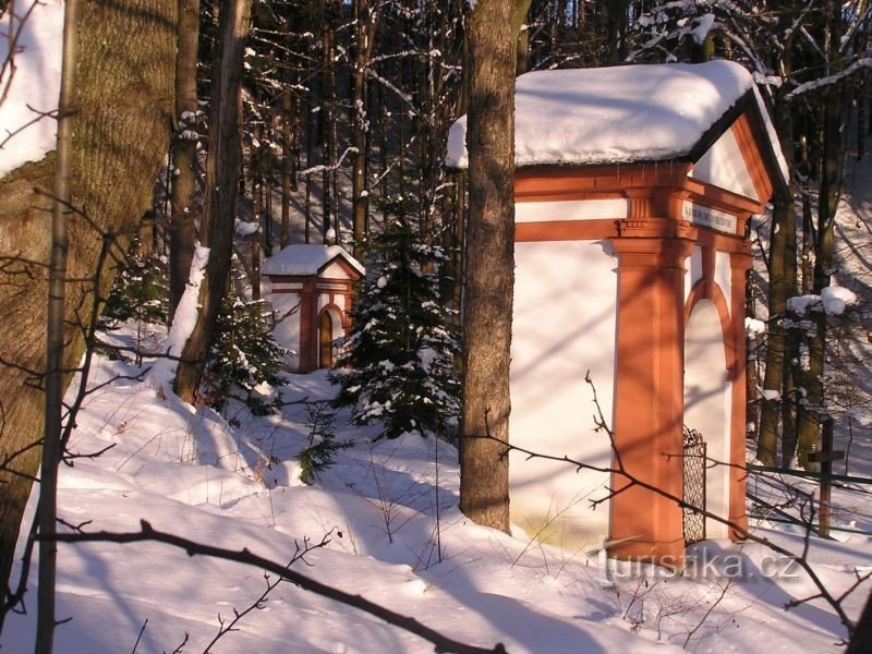 caminho da cruz no inverno