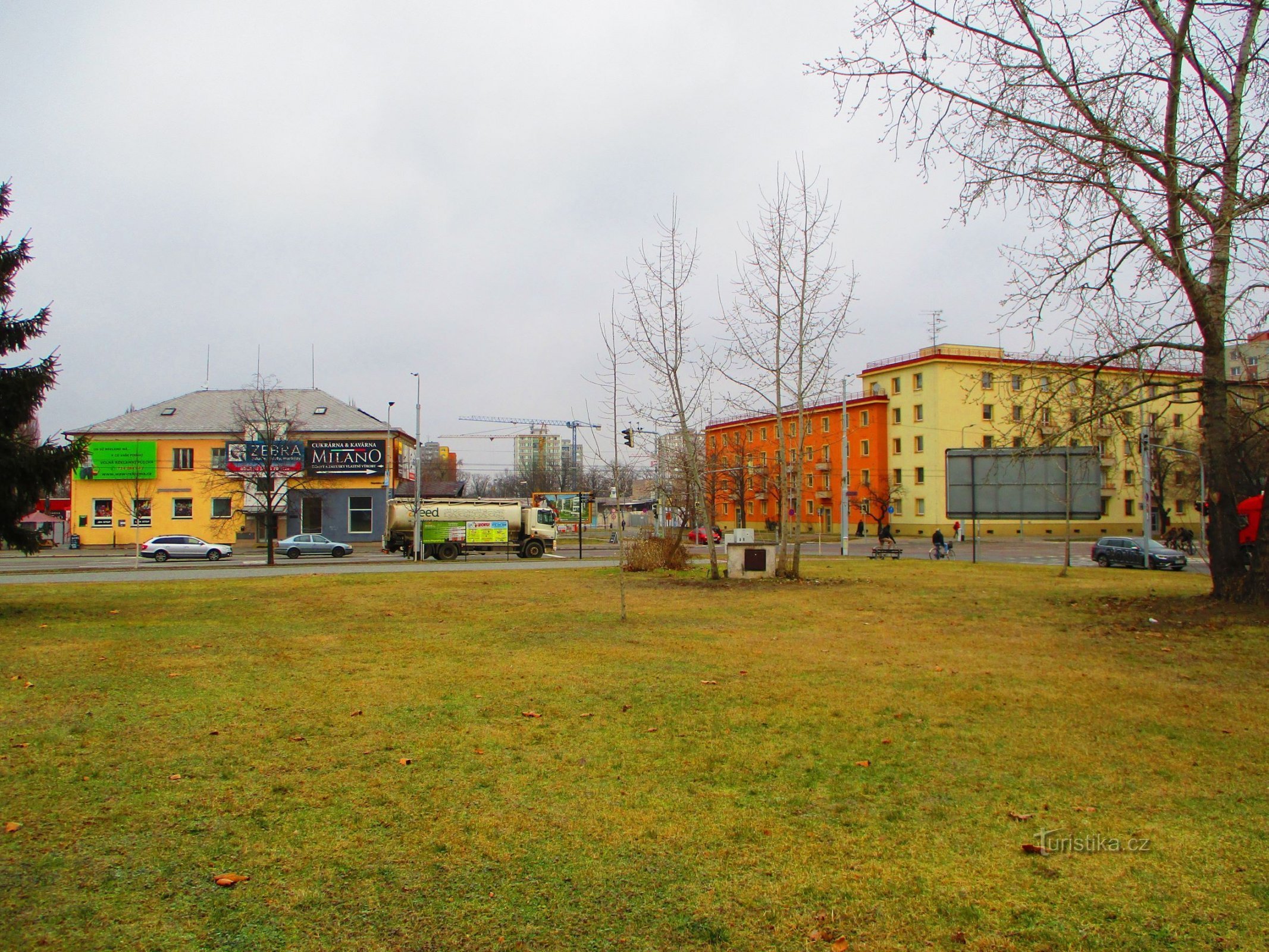 Crossroads of Palackého Street and Hlaváčova Street (Pardubice, 12.1.2022)