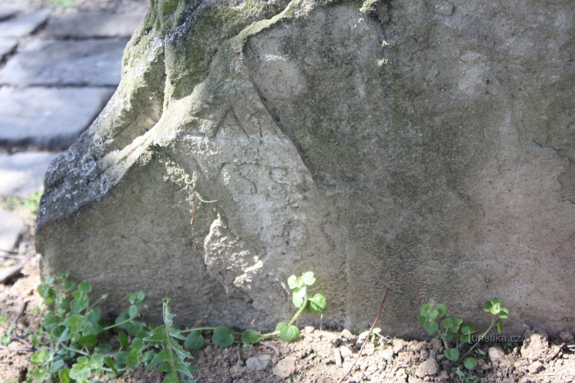 Croce di pietra a Manorov