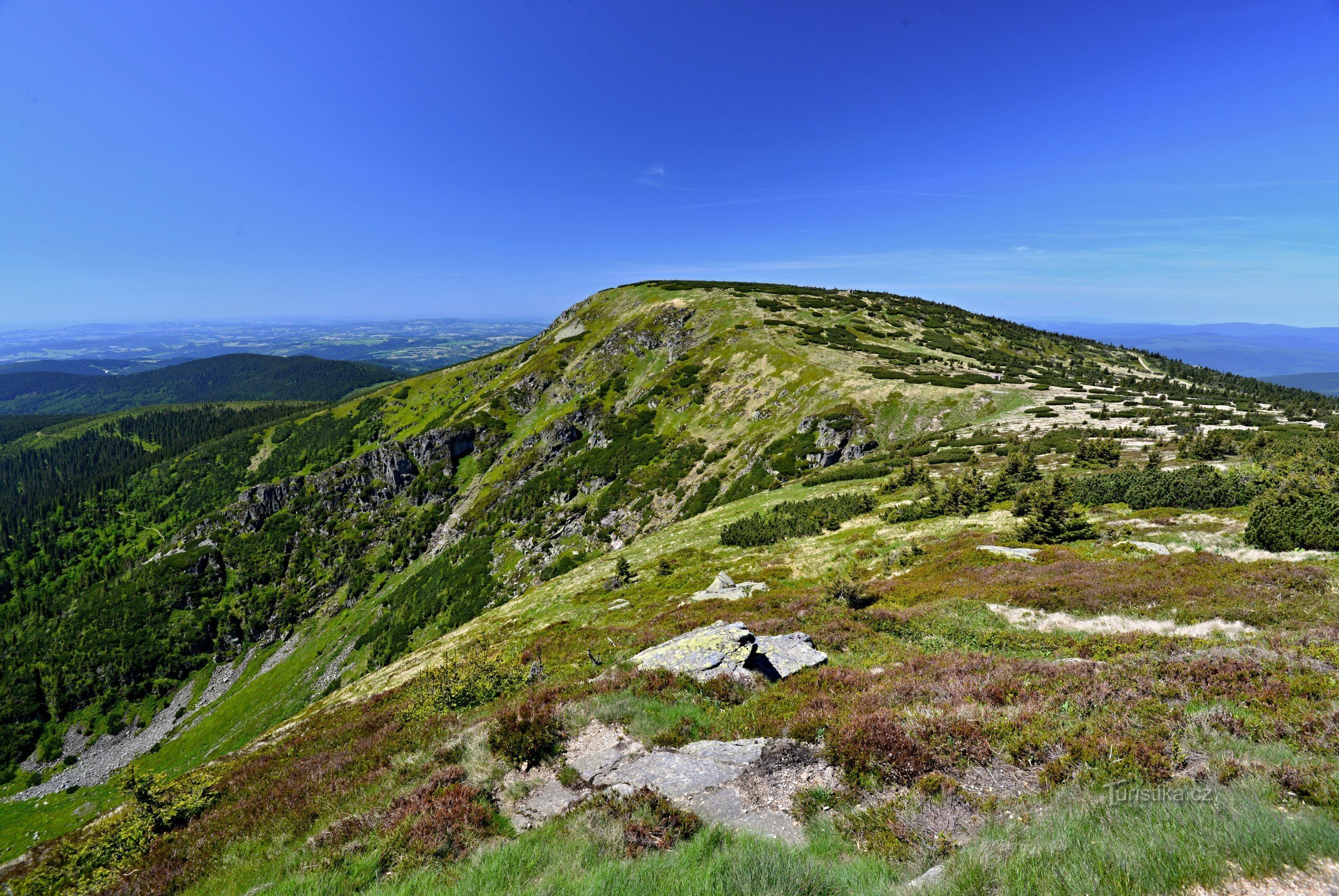 Giant Mountains: θέα στο Kotel από το Mohyla Hanč και το Vrbata