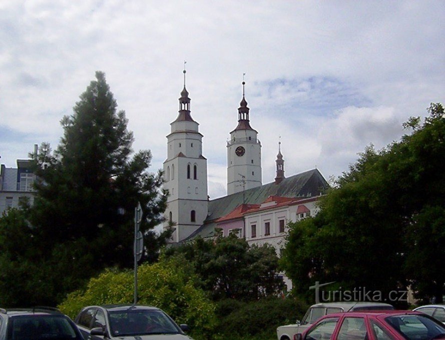 St. Martin's gotische kerk in Krnov - Foto: Ulrych Mir.
