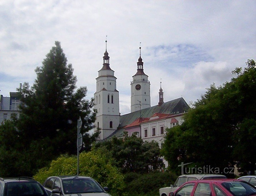 Готична церква Св. Мартіна в Крнові - Фото: Ulrych Mir.