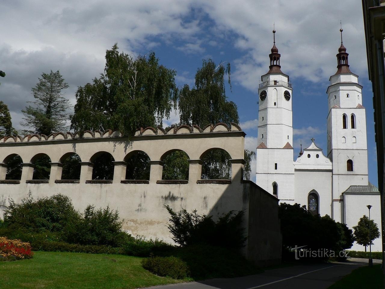 Krnov, kirken St. Martin og den svenske mur