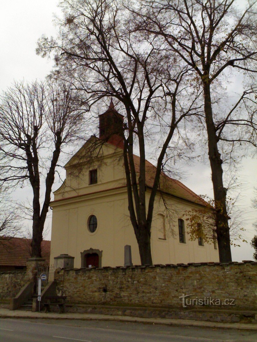 Krňovice - kirke