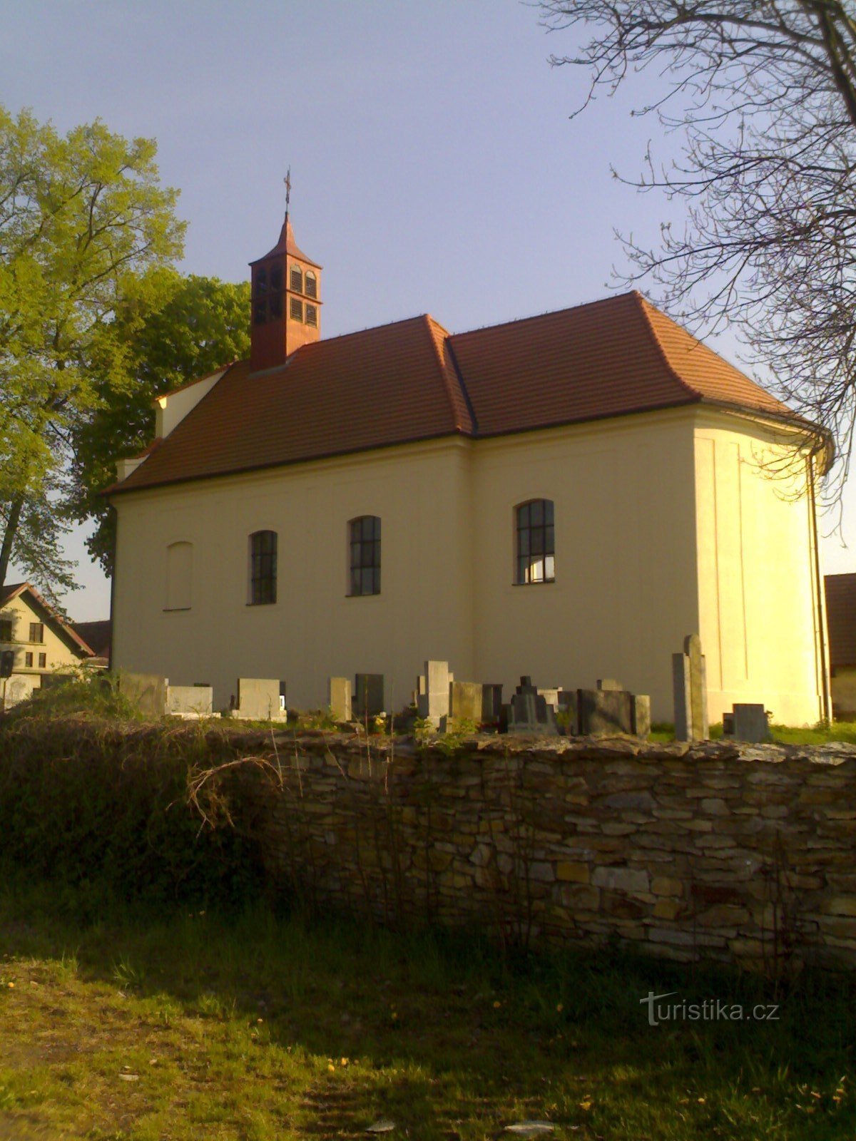 Krňovice - kirke