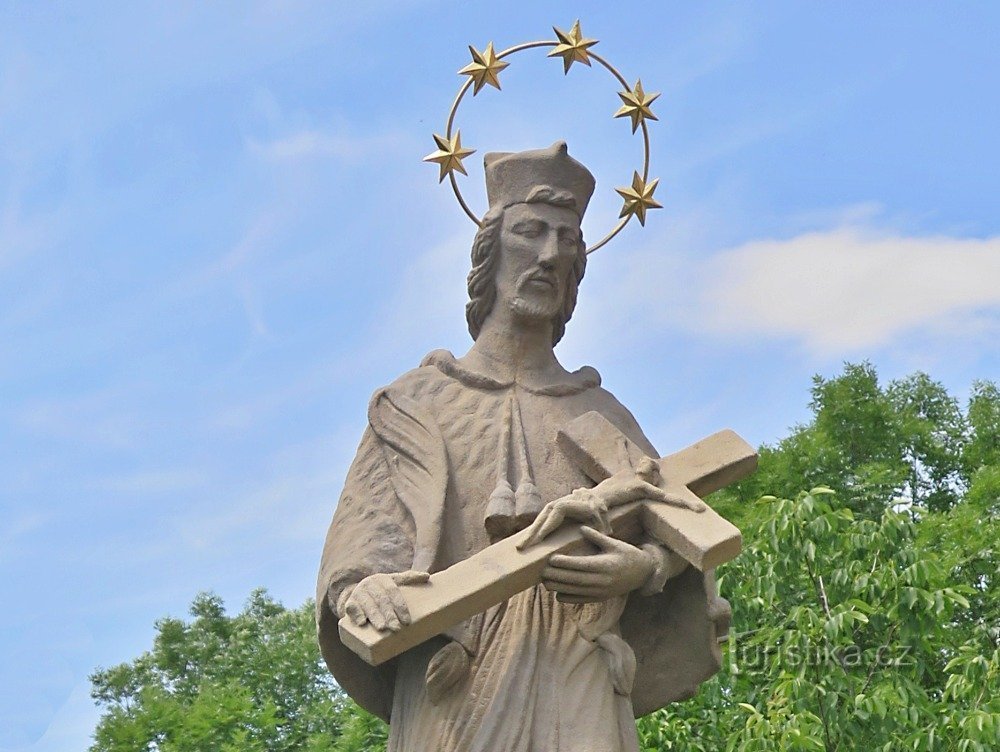 Kroměříž - den yngste statue af St. Johannes af Nepomuck i byen