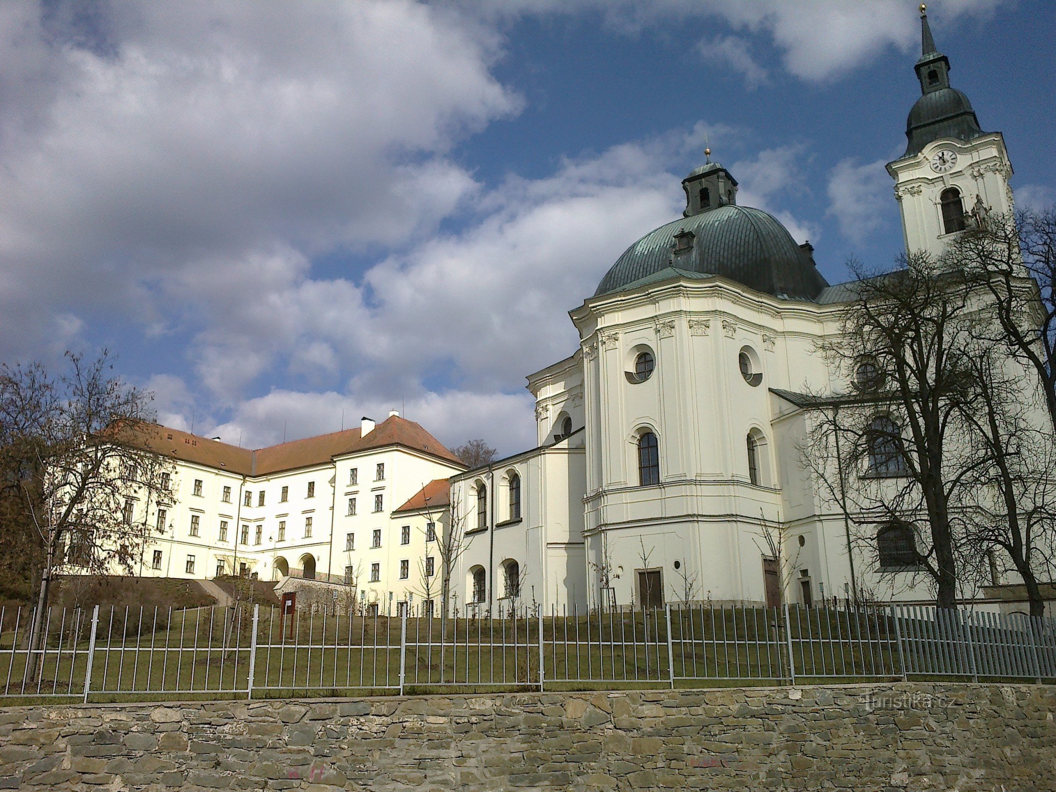 Église baptiste et château