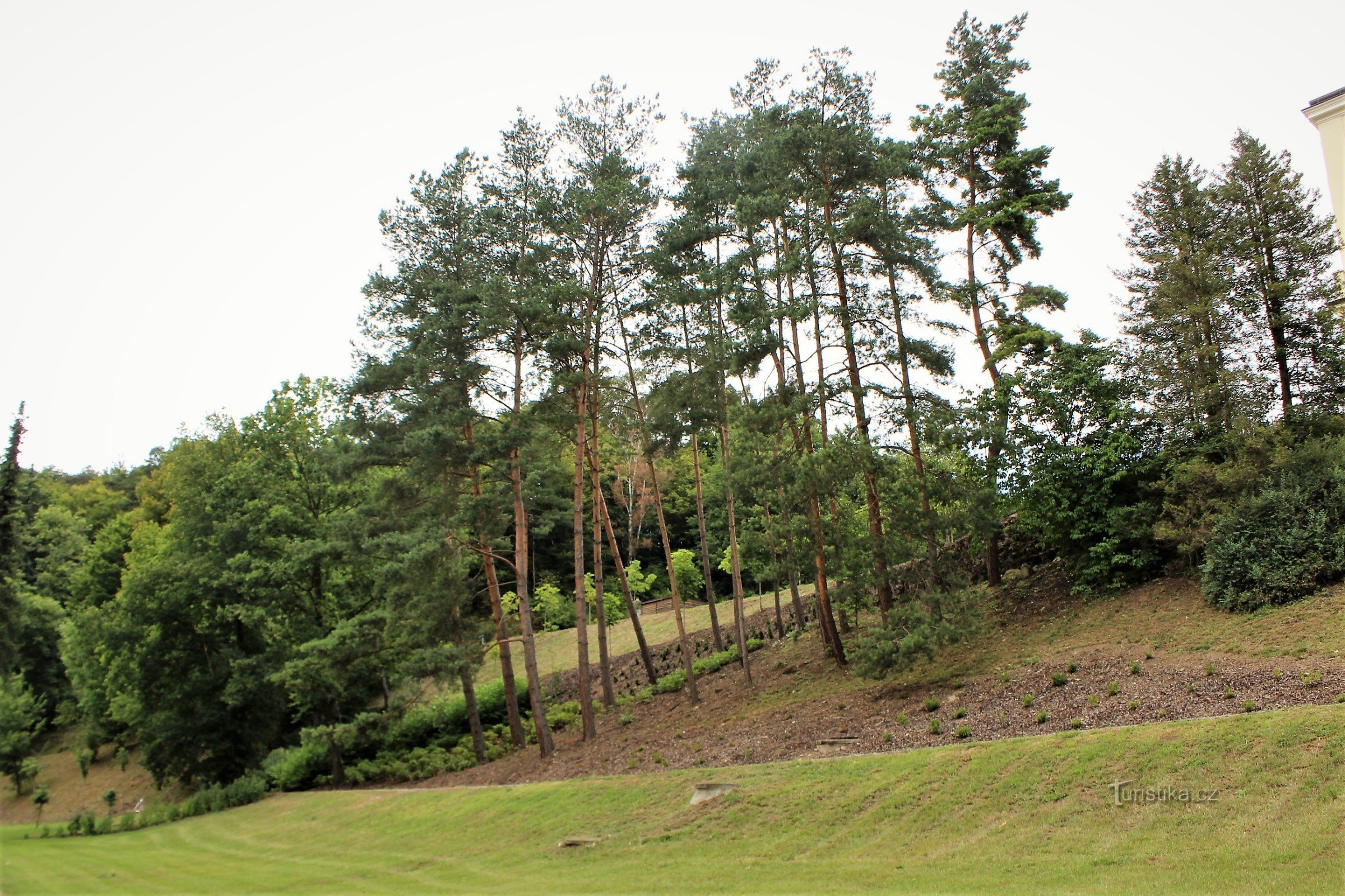 Křtiny - castle park