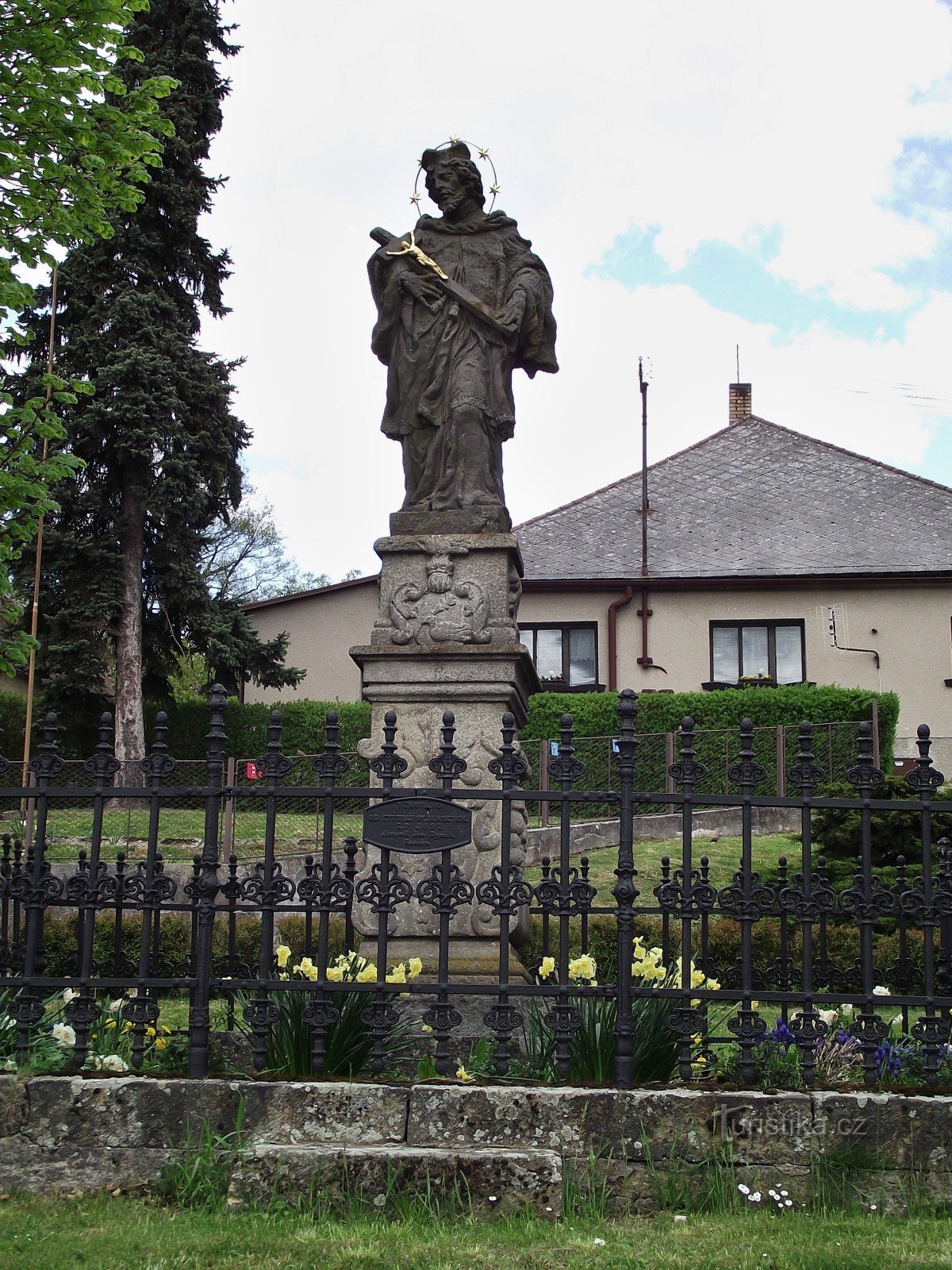 Круцембурк - статуя св. Ян Непомуцький