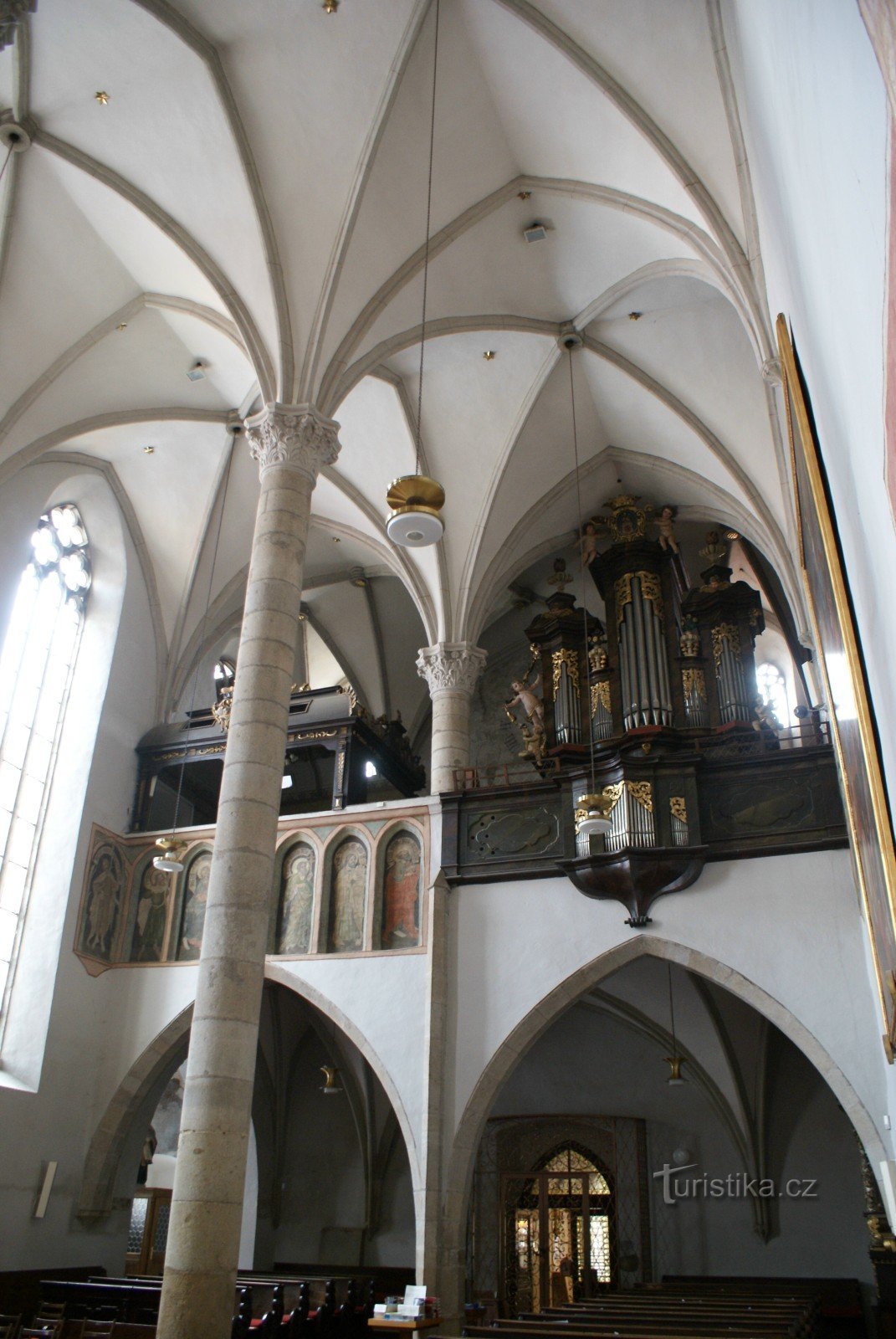 kruchta avec orgue