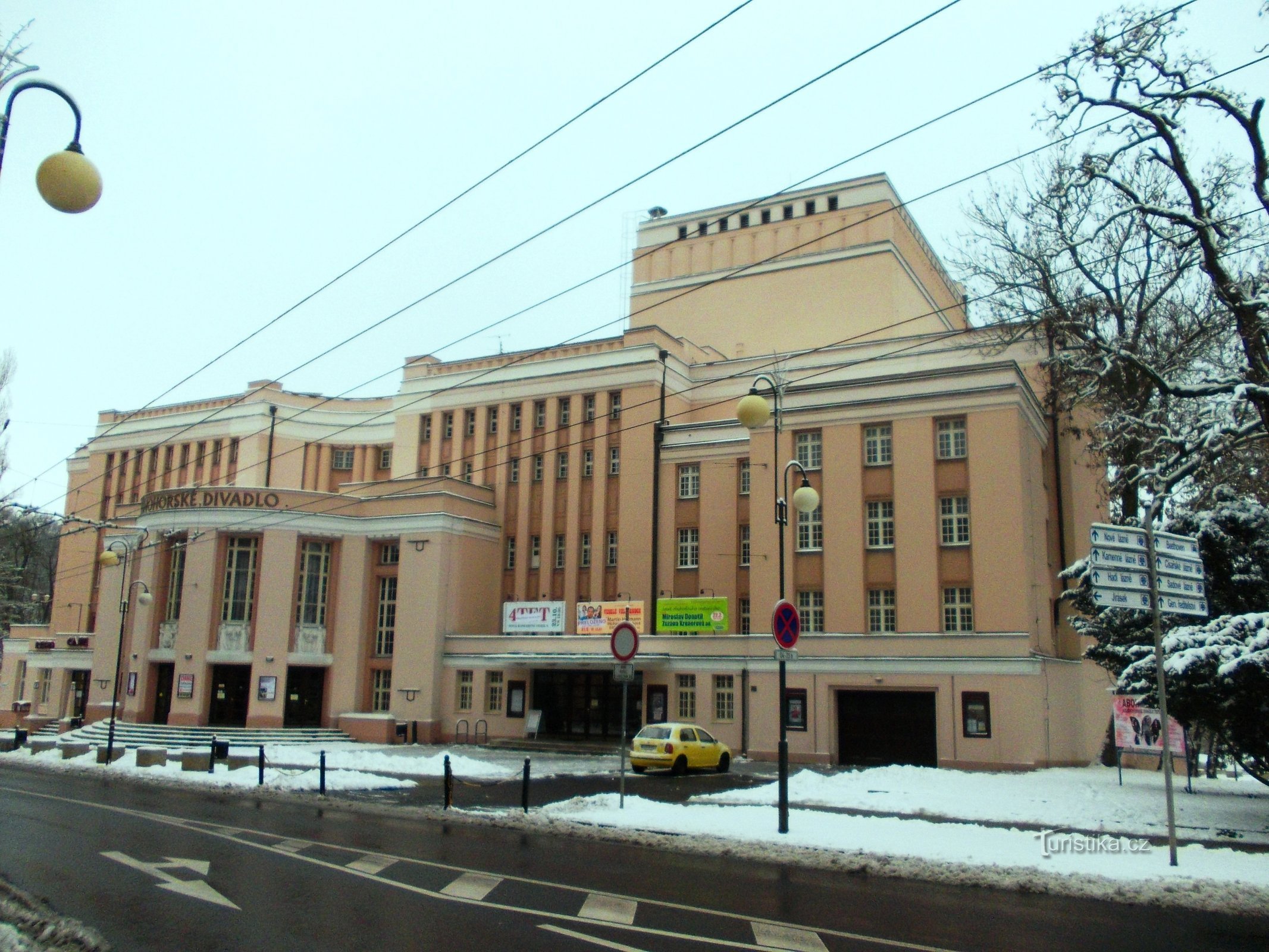 Theater in het Ertsgebergte