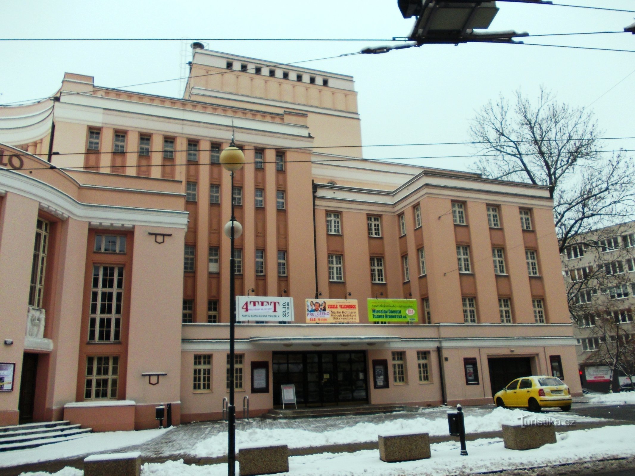 Krušnohorské-teatern - dess konstruktion ägde rum mellan 1921 och 1924