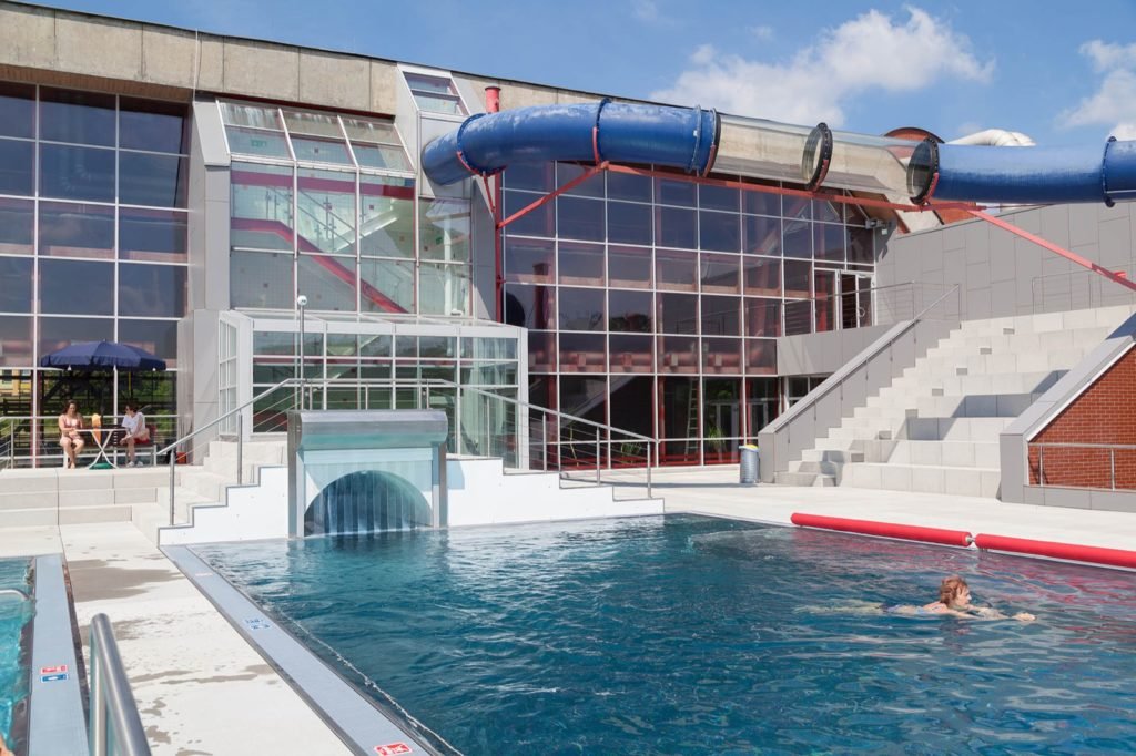 Piscine intérieure d'Ostrava Poruba