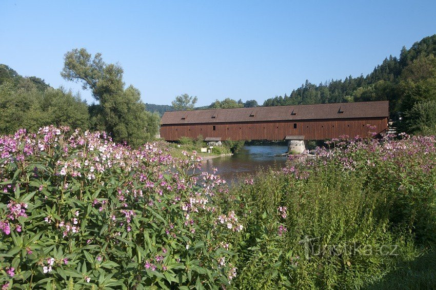 Overdækket bro i Radíkov