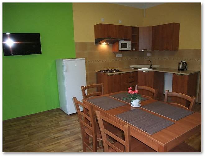 Bucatarie - apartament cu 7 paturi