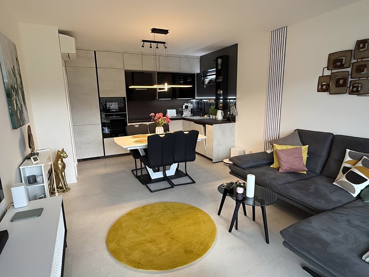 Kuchyňka a obytný prostor