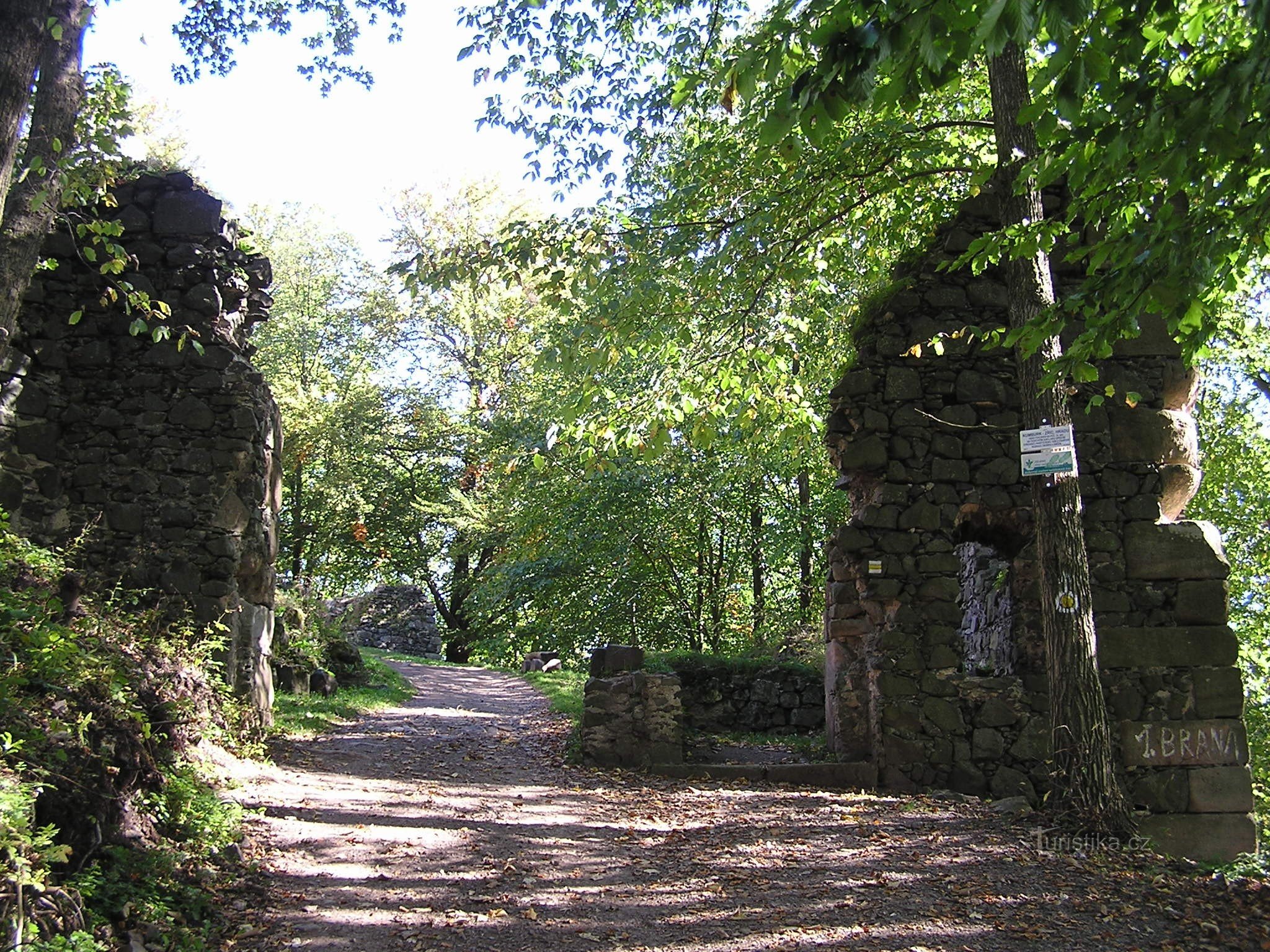 Kumburk - 1 entrance gate