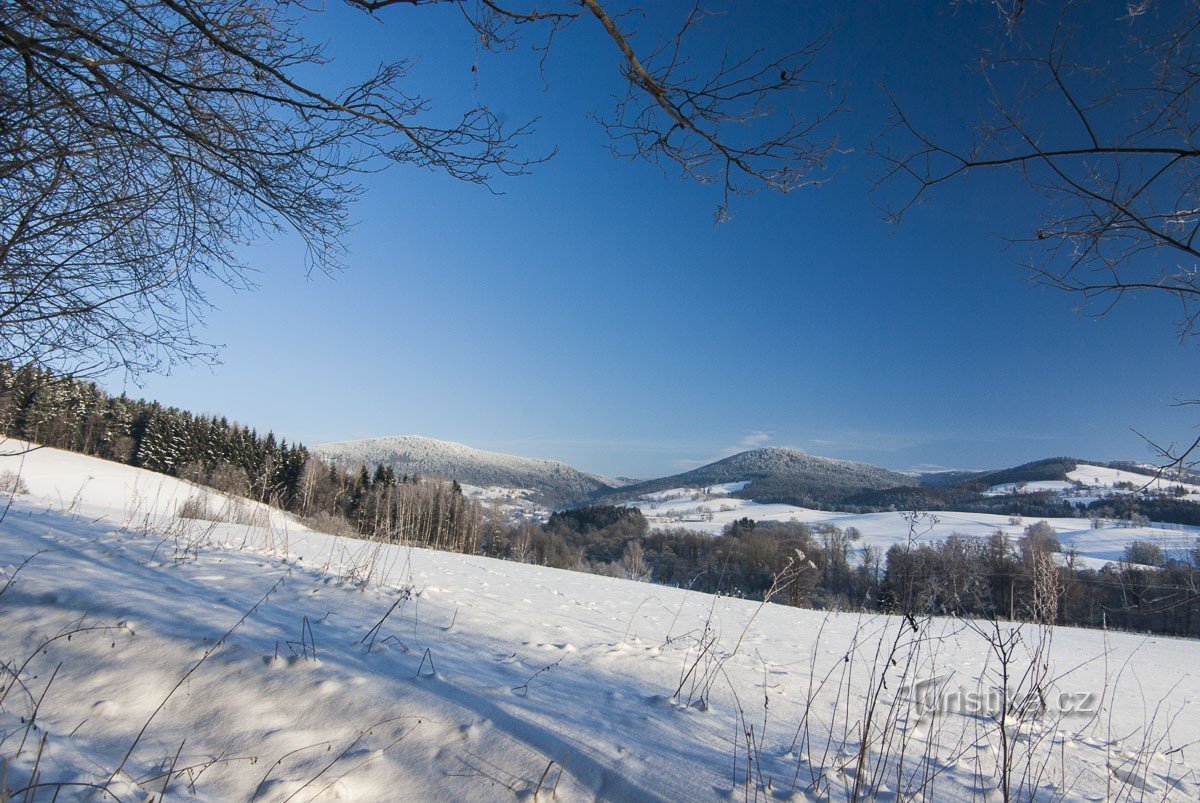 Kunčická hora, Kuní-heuvel en Větrov