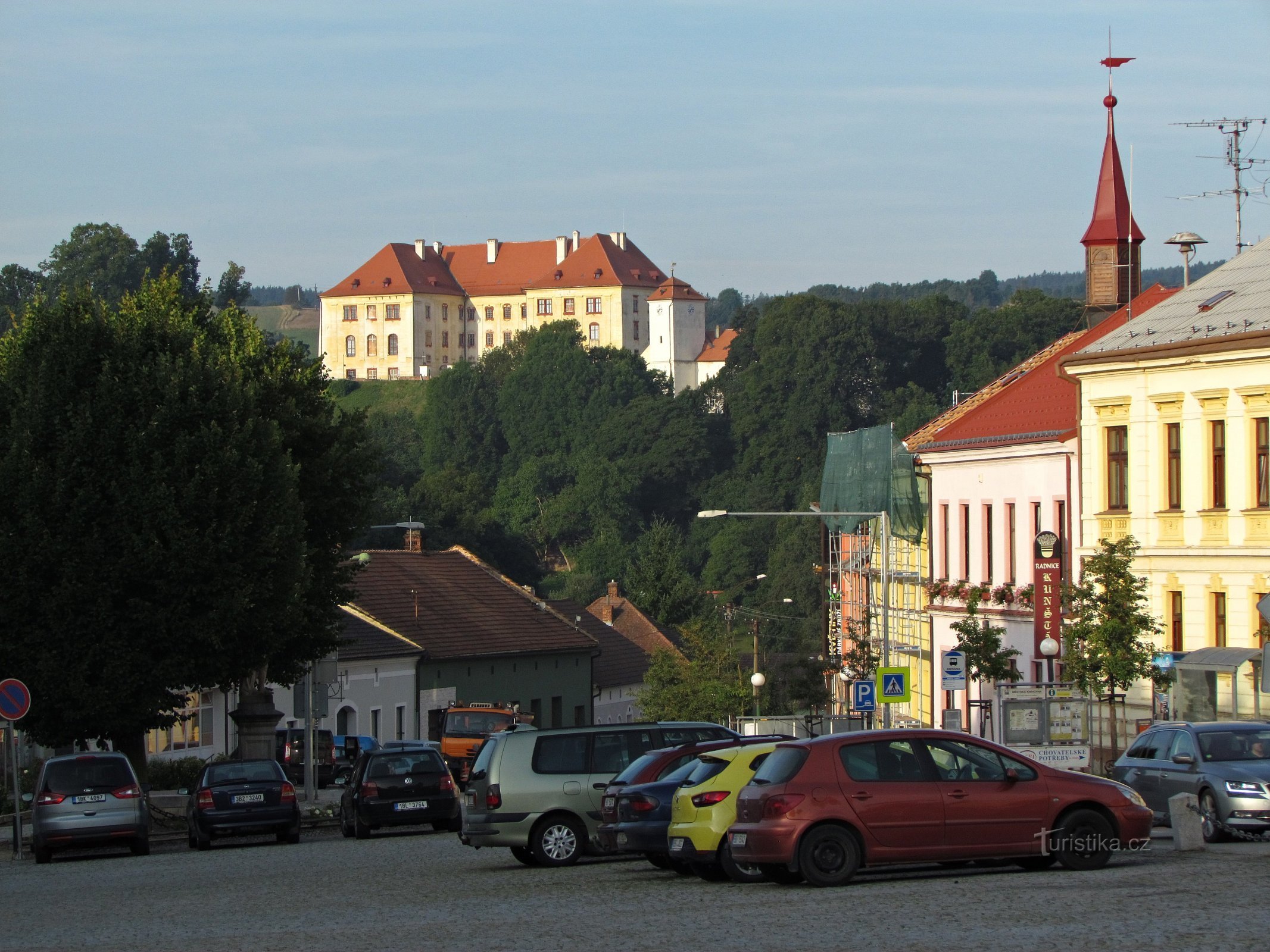 Művészeti Galéria - György király tér