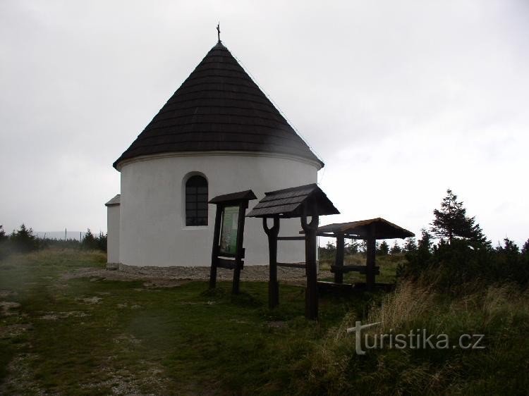 Kunštát kapel fra øst