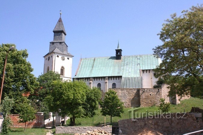 Kurdějov - versterkte kerk