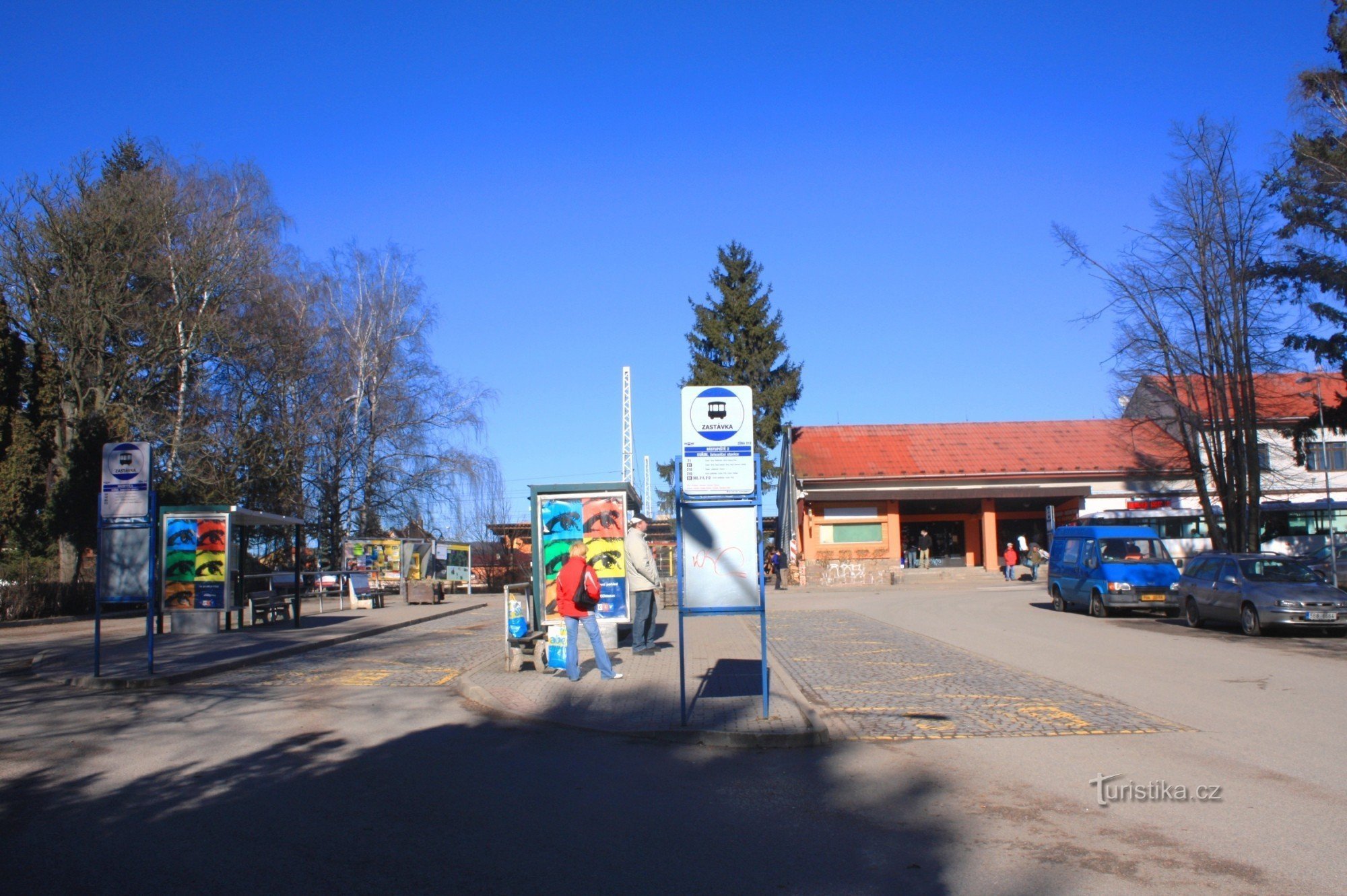 Kuřim - estação de trem e ônibus