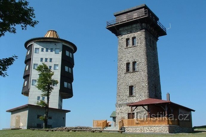 Torre Kurz e torre d'ascolto