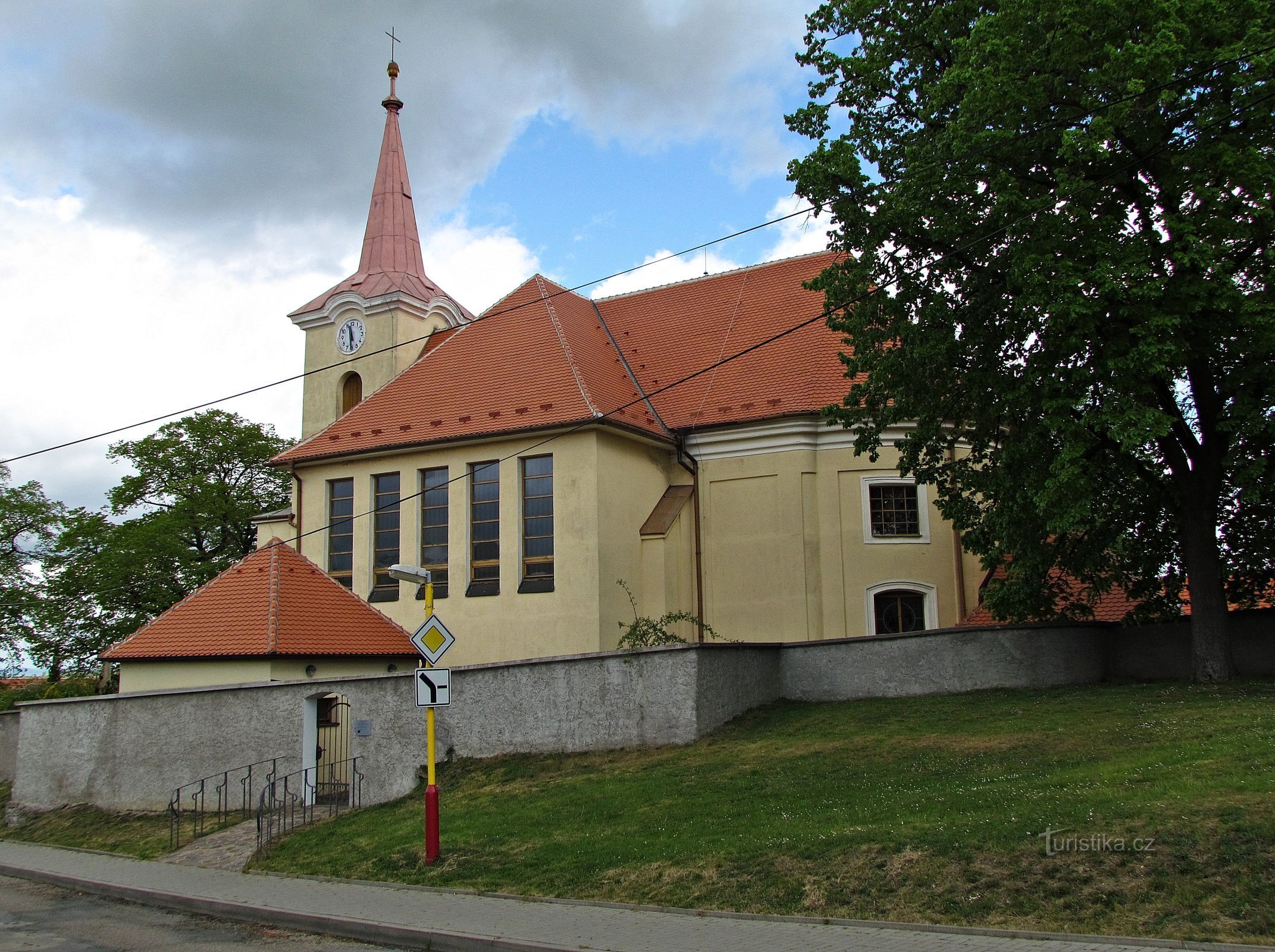 Kuželov - Iglesia de la Santísima Trinidad