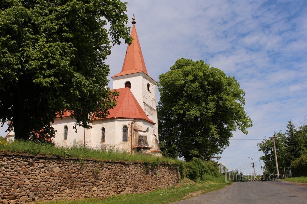 Kydliny, Kirche St. Václava-Blick von Süden