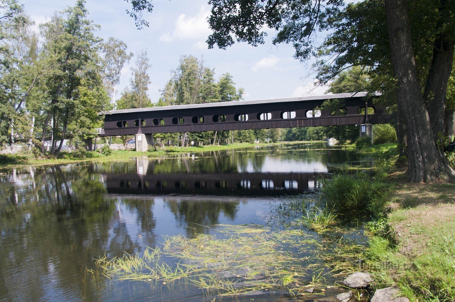 Kynšperk nad Ohří - 覆われた木製の歩道橋