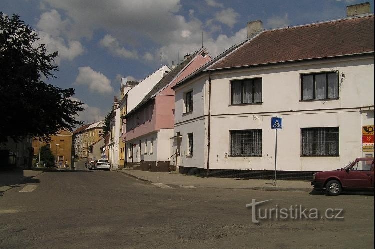 Kynšperk: dietro la chiesa