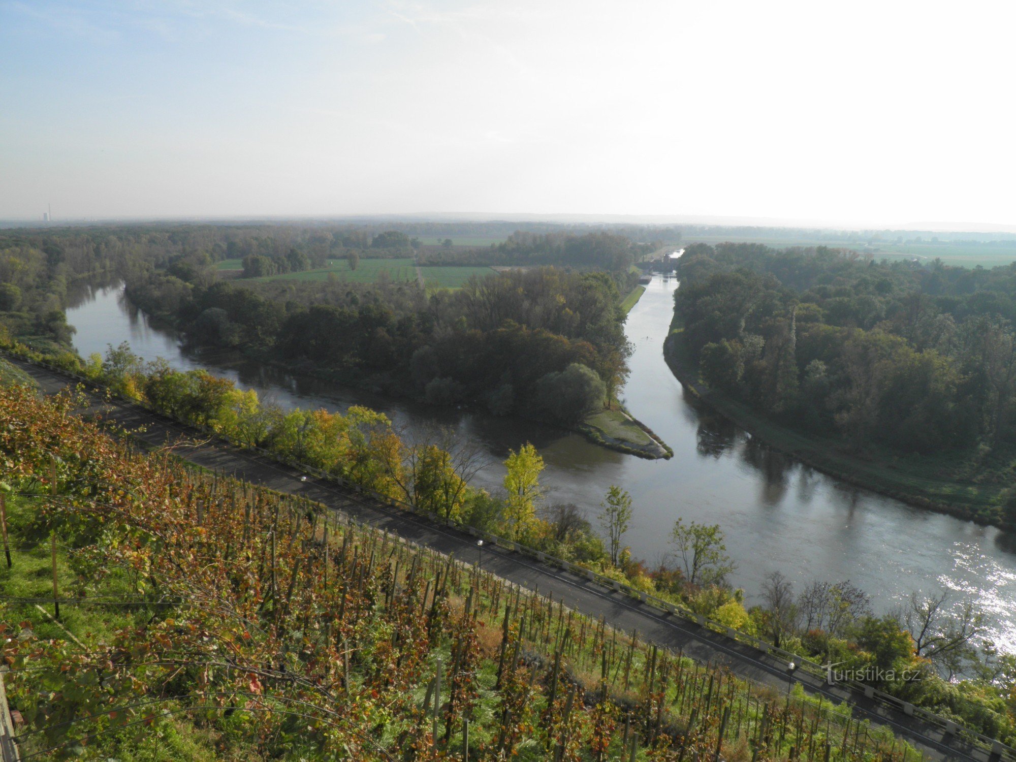 Schifffahrtskanal Elbe und Moldau.