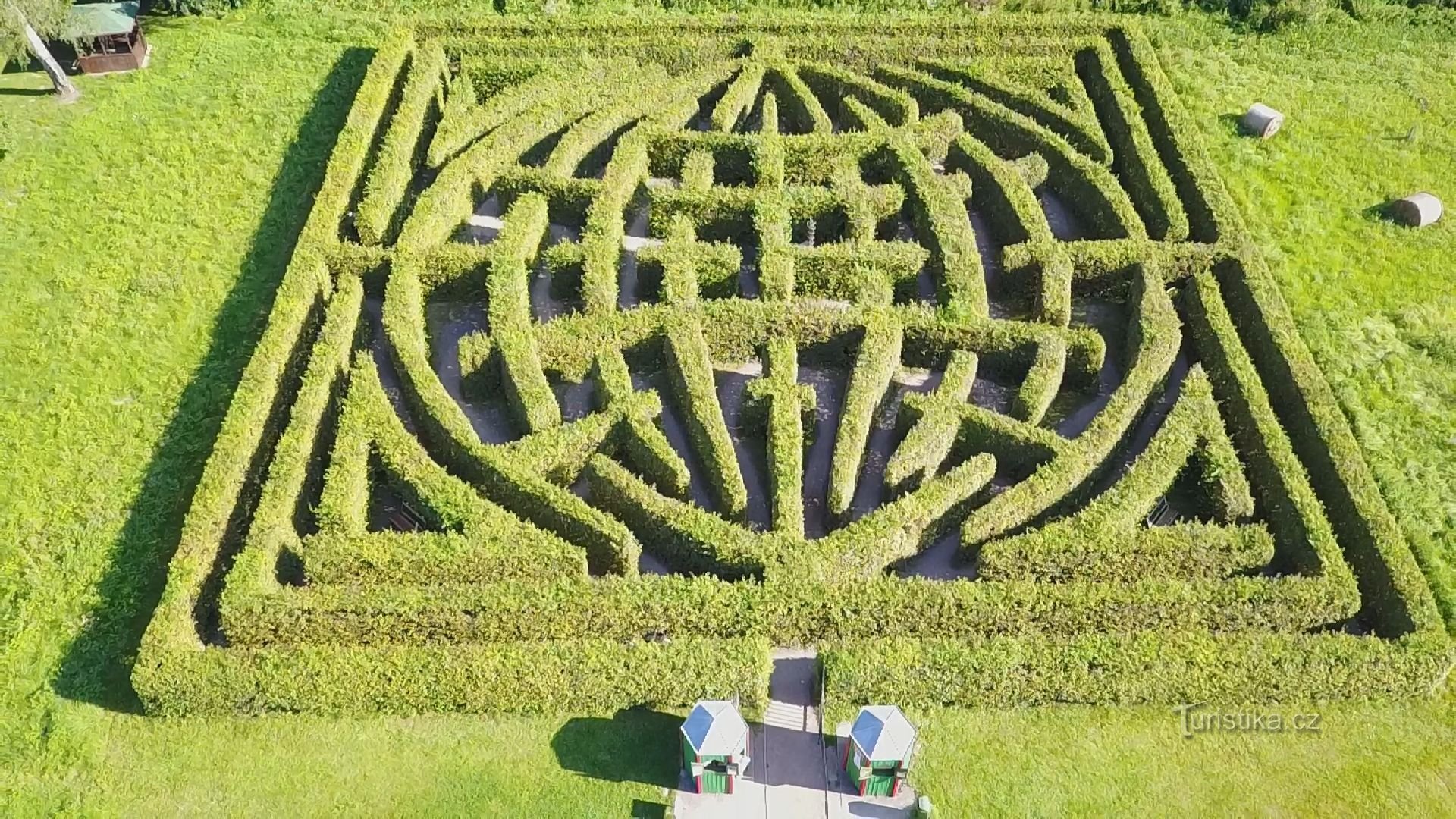 Labyrinth - Brandýs nad Orlicí