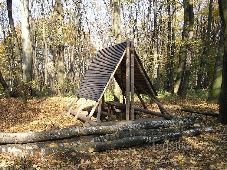 Landek (U potrubí): Landek (U potrubí) - zastřešený přístřešek