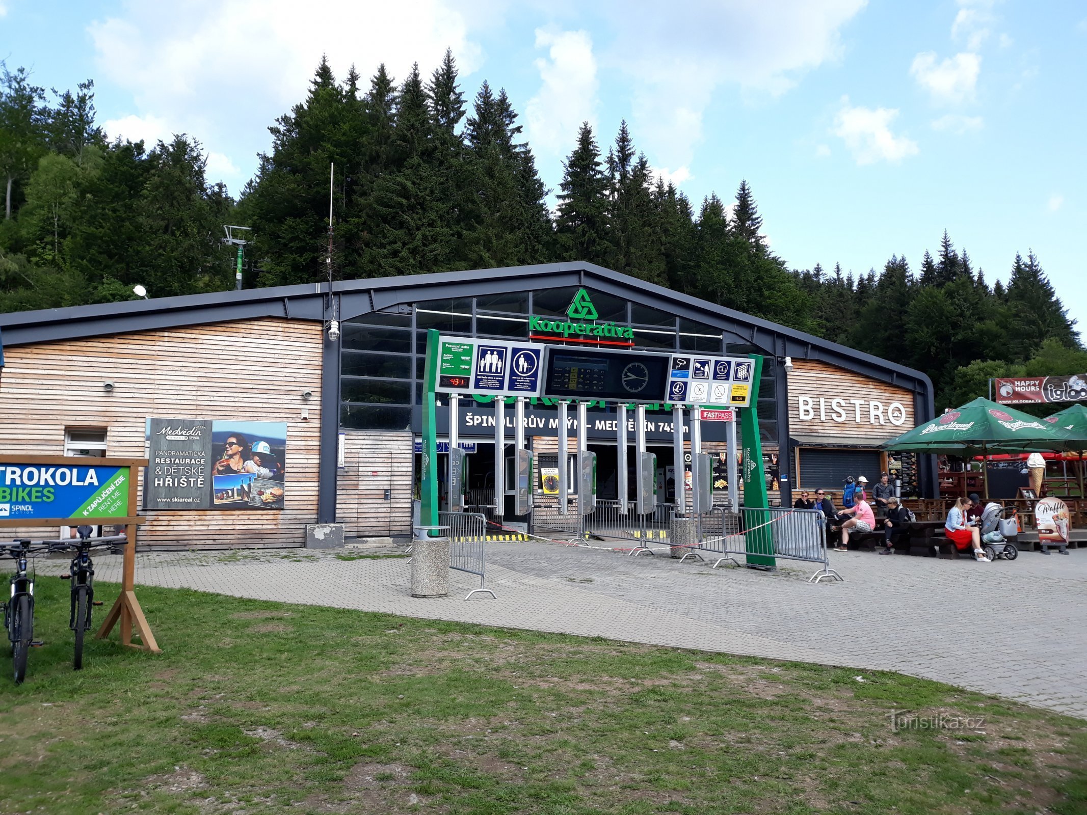 linbana till Medvědín - nedre station