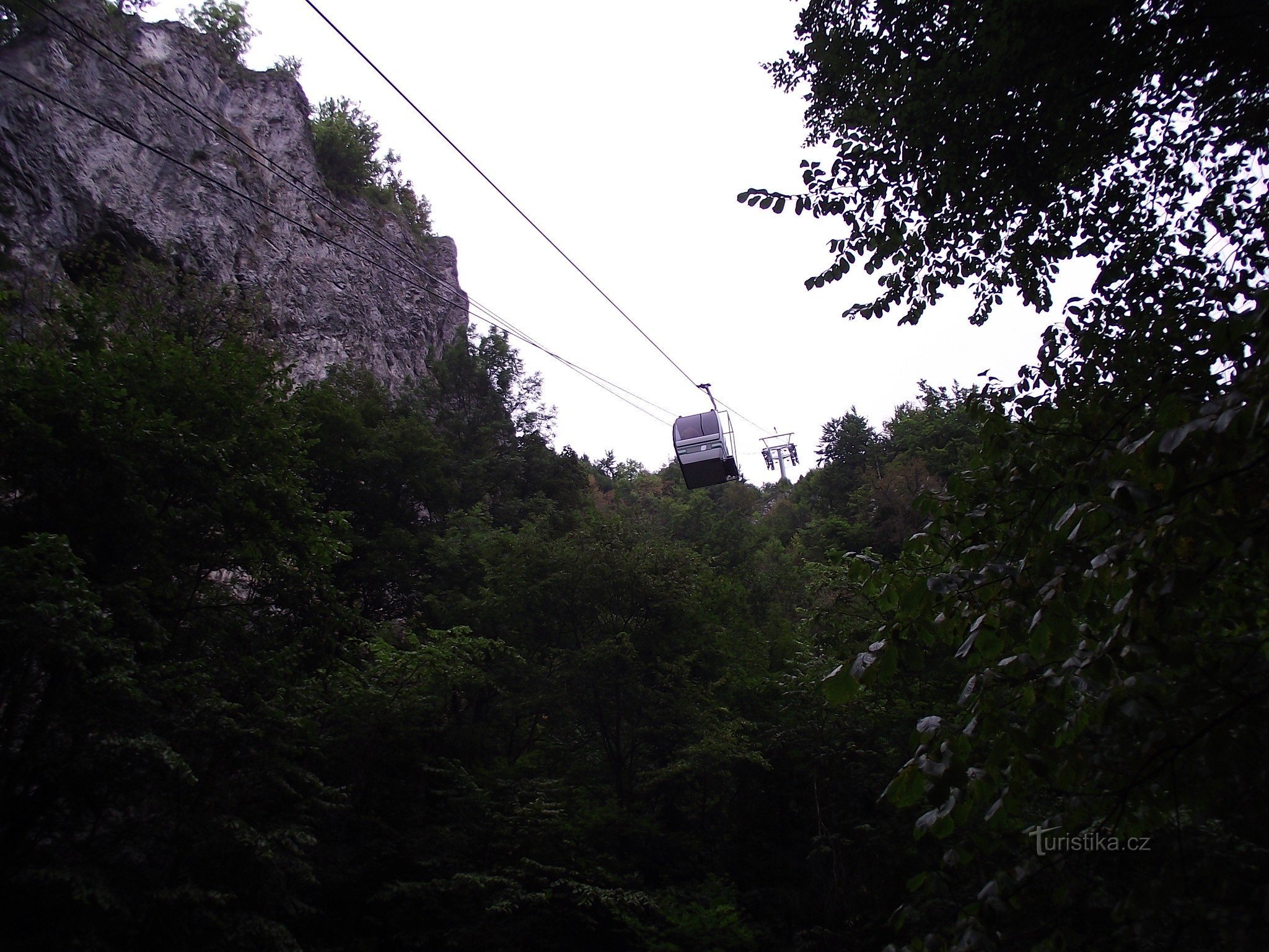 Seilbahn zwischen den Höhlen Macocha und Punkevní