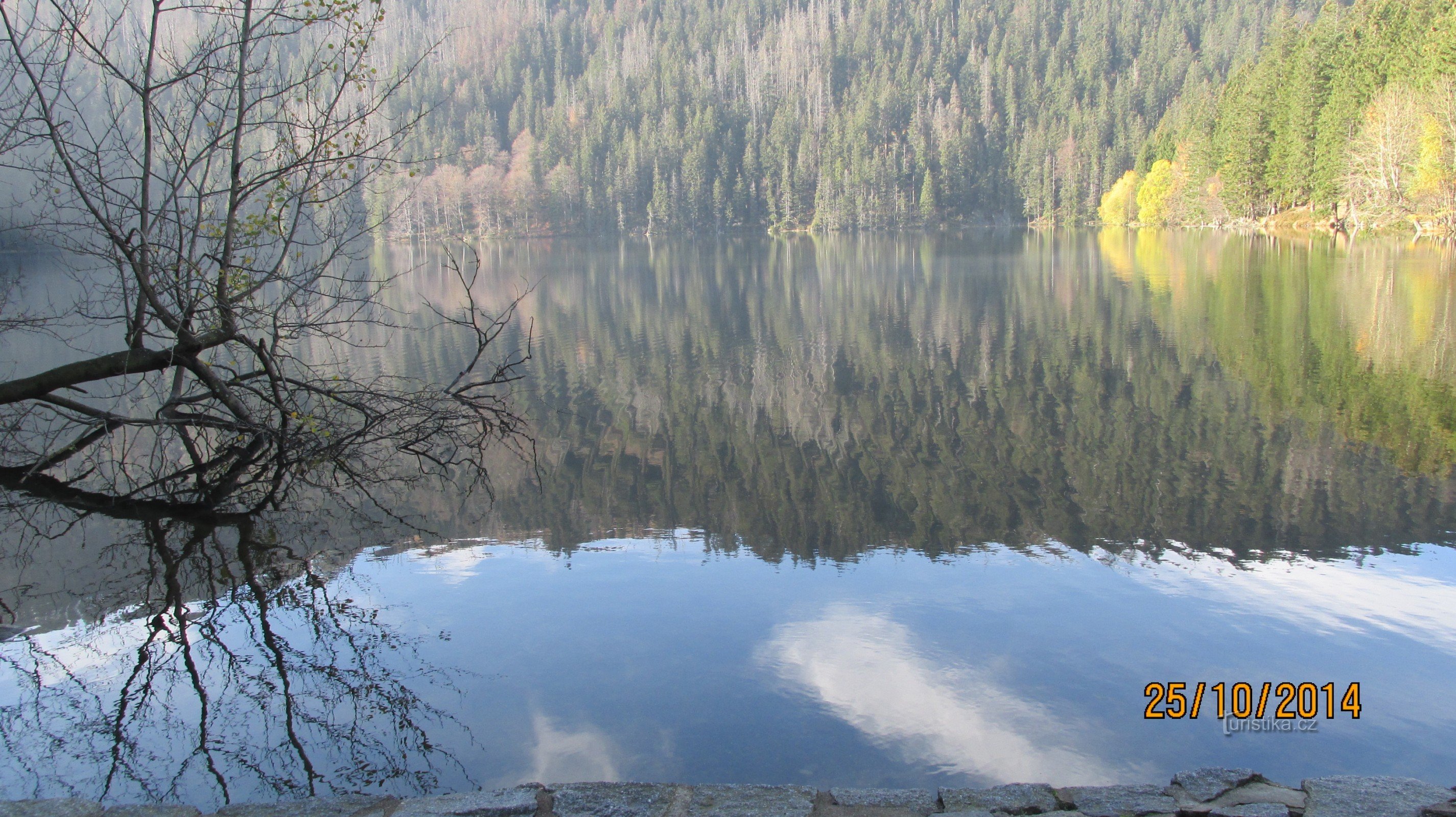 Med svævebane til Špičák og derefter over det europæiske vandskel til Black Lake og samme vej tilbage