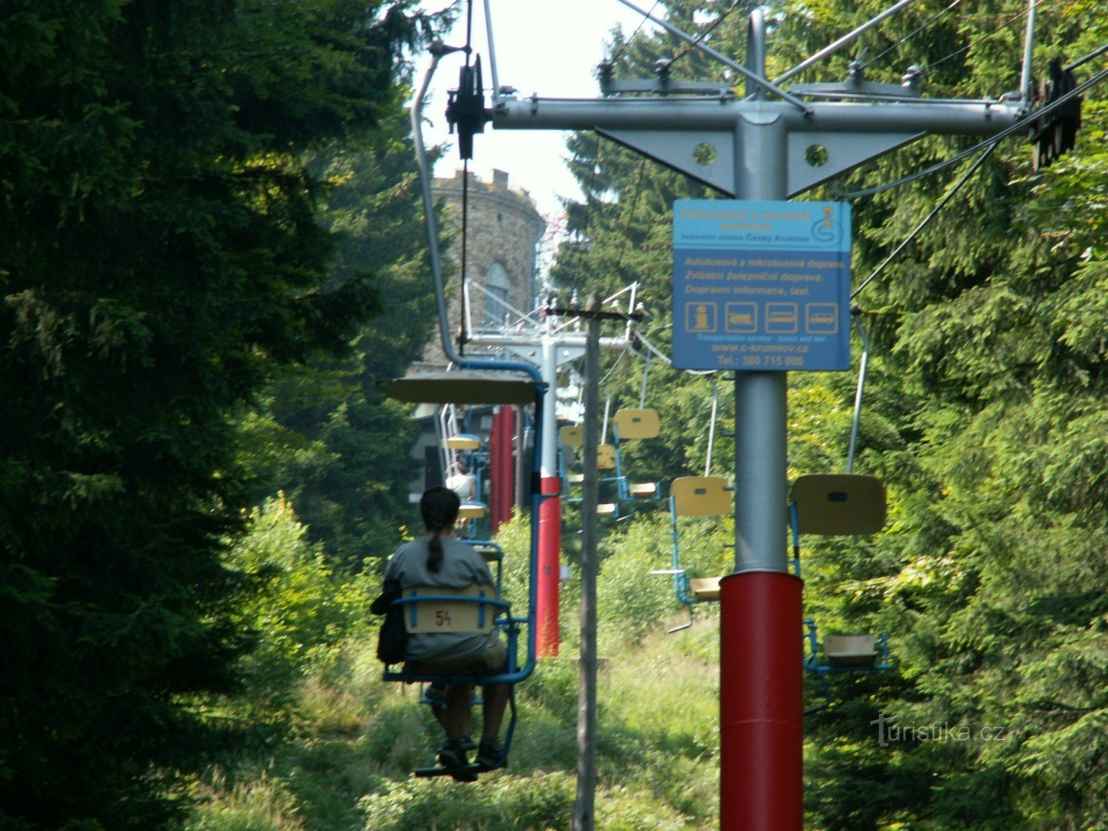 Teleférico para cima e para trás a pé - opção ideal.