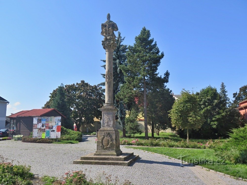 Lanškroun - columna de la Santísima Trinidad
