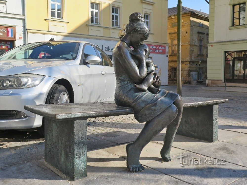 Message bench