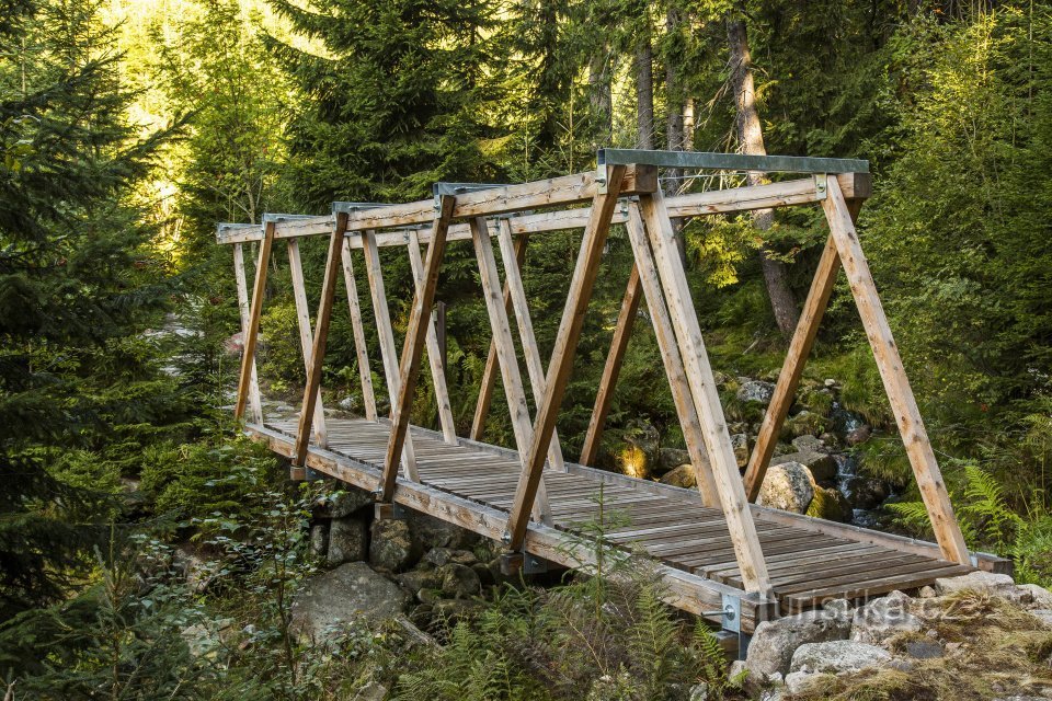 footbridge over Medvědí potok