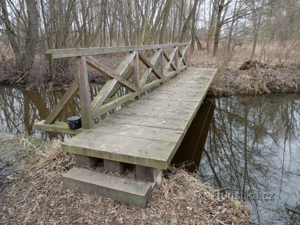 Brücke über die Schulter