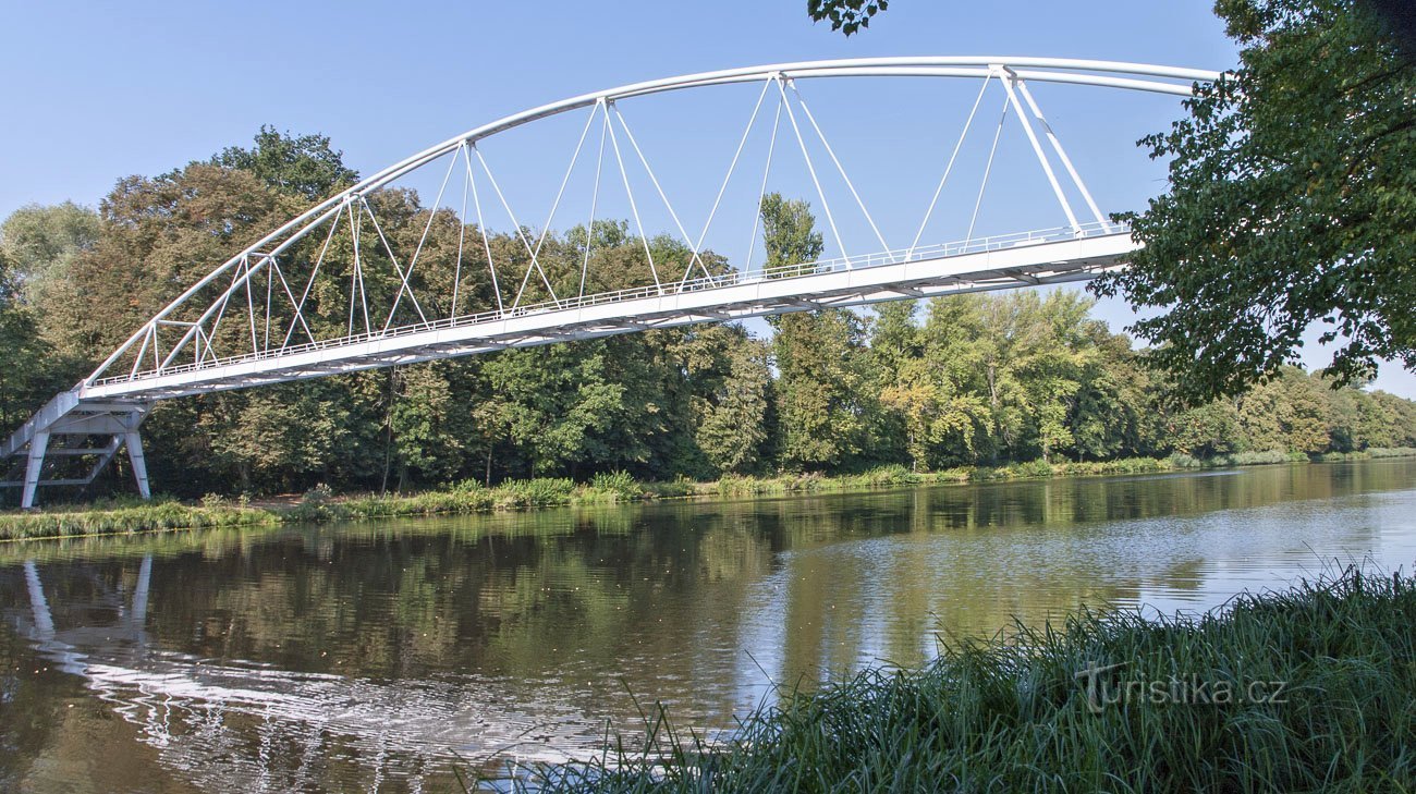 Pasarela cerca de Poděbrady