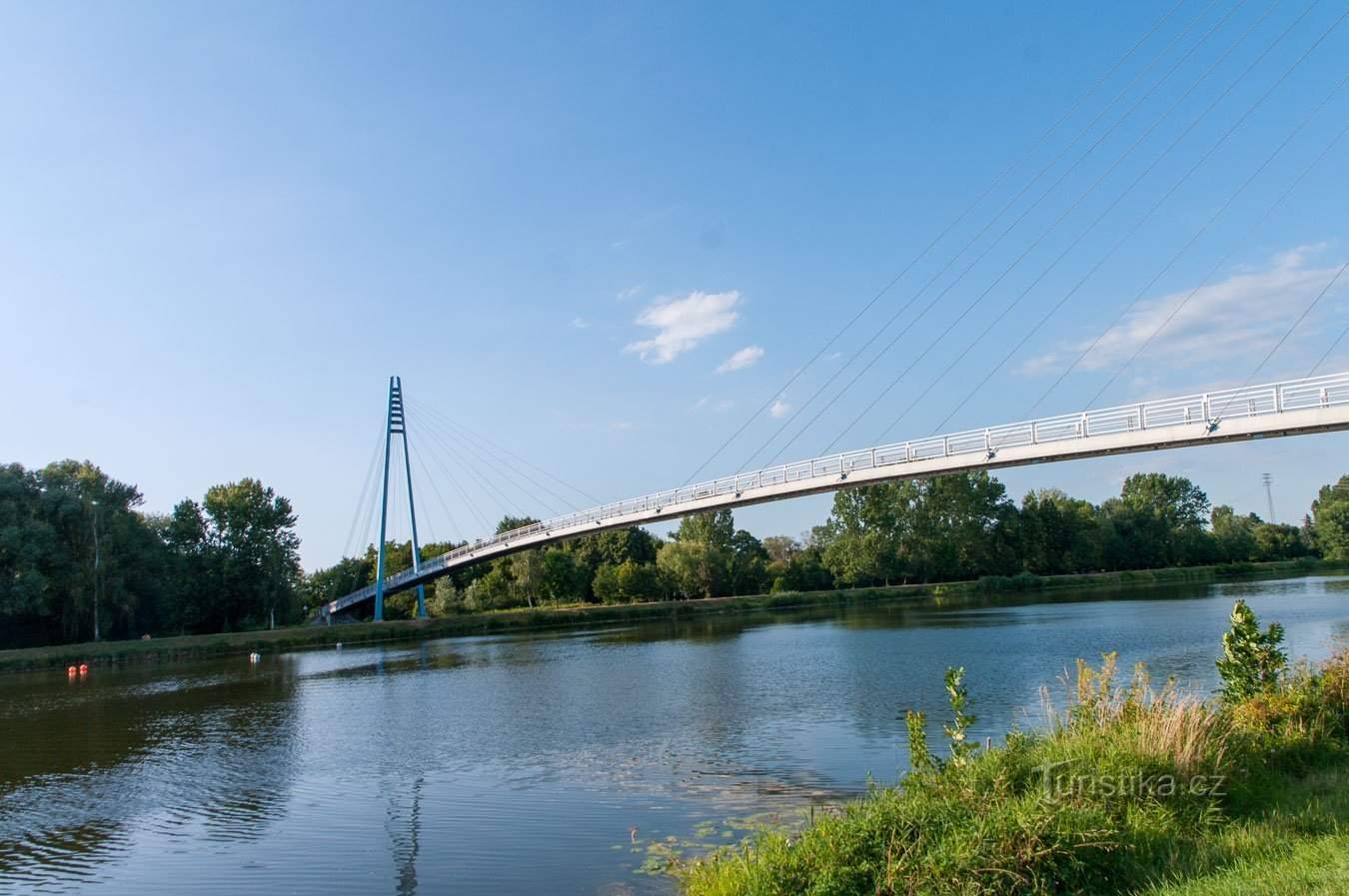 Voetgangersbrug in Čelákovice