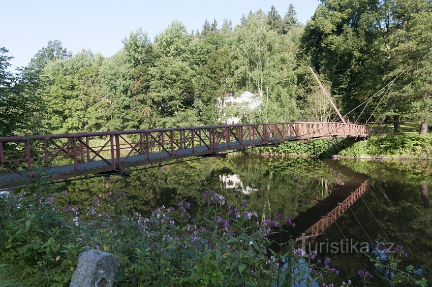 Cầu đi bộ ở Kyselka