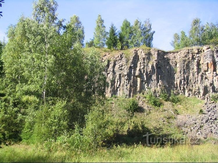Curgerea de lavă lângă Mezyna