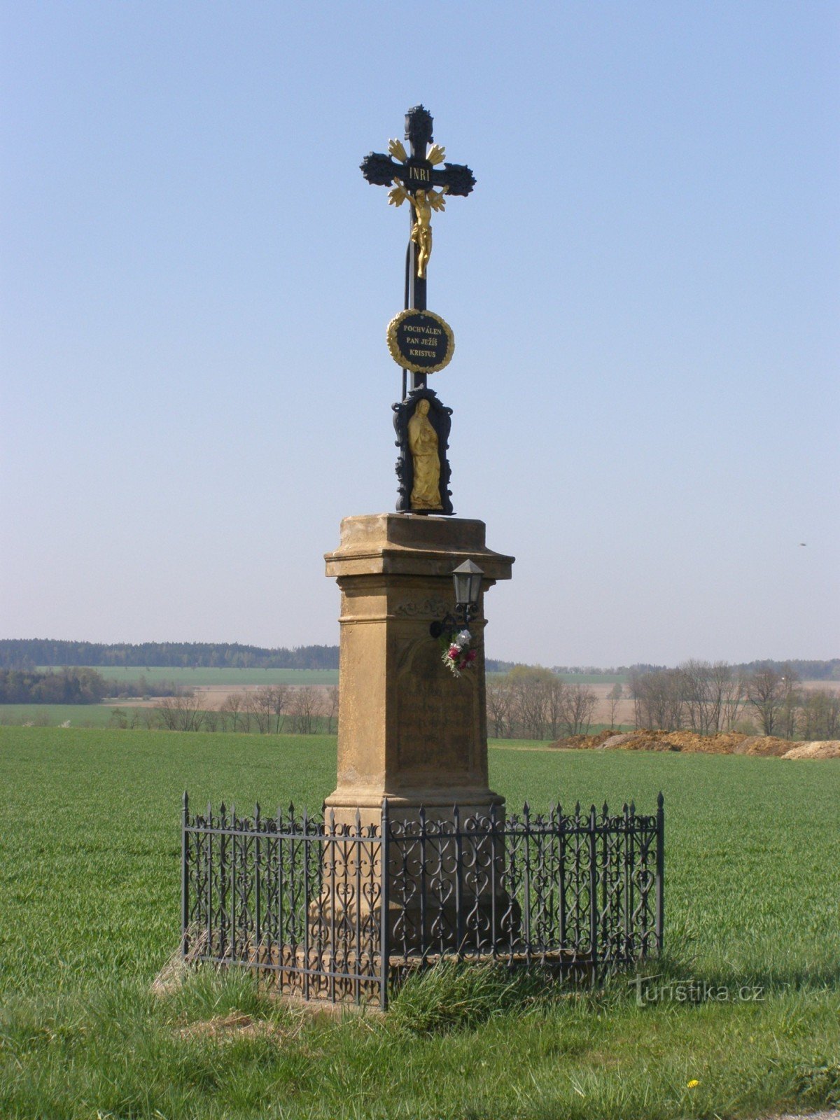 Lažany - monumento della crocifissione