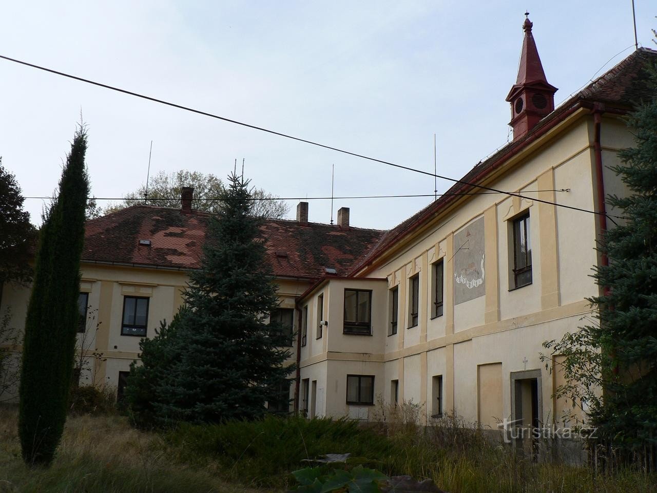 Lažany, Burg