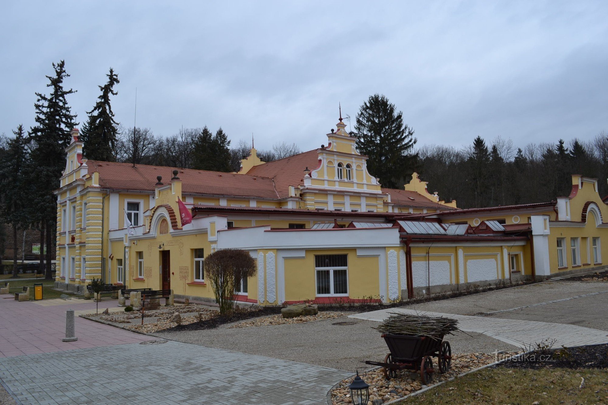 Spa hus Říp