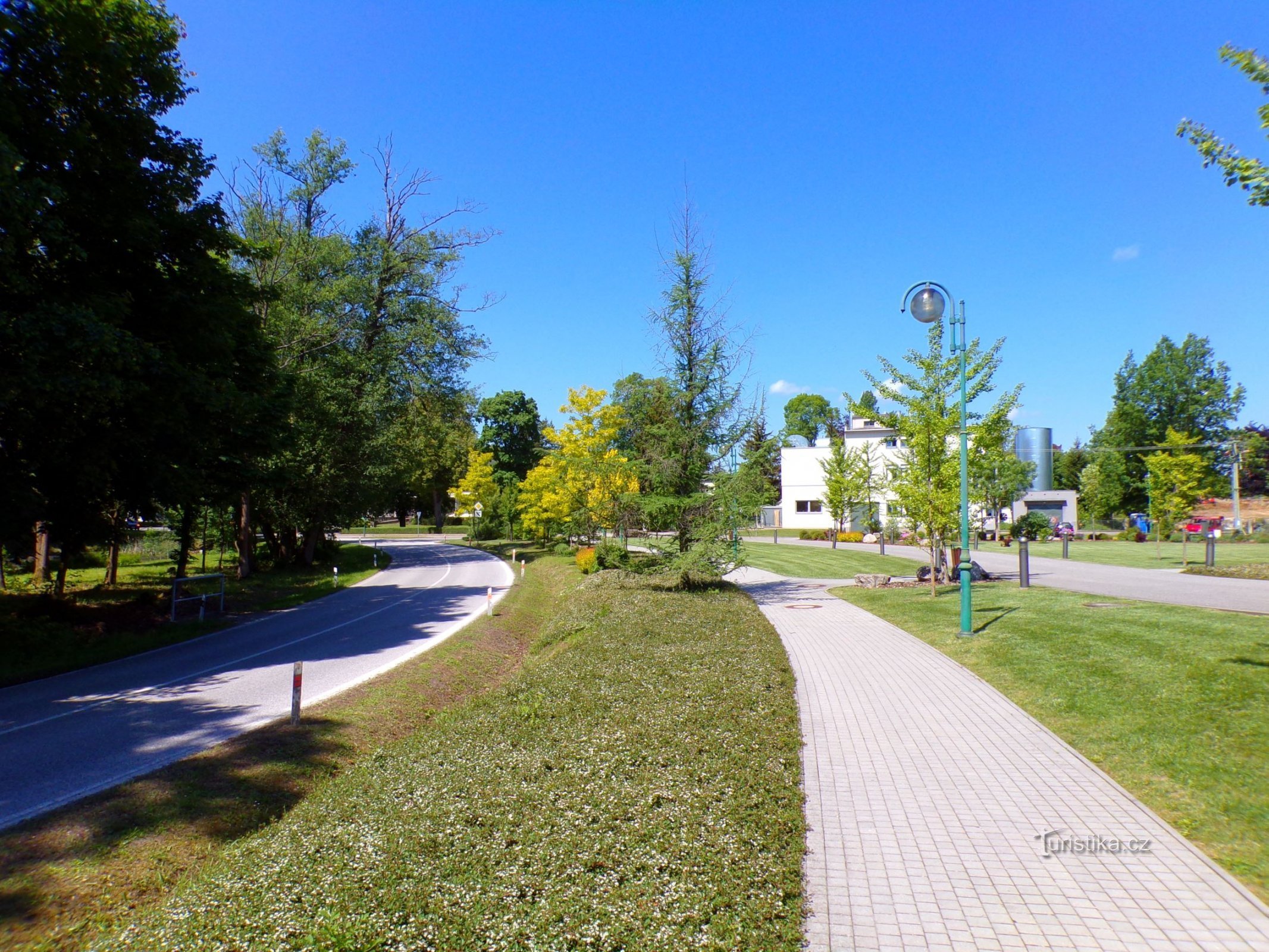Lázeňský park (Lázně Bělohrad, 31.5.2022)